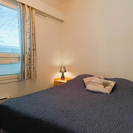 Naekoealahuoneisto 324