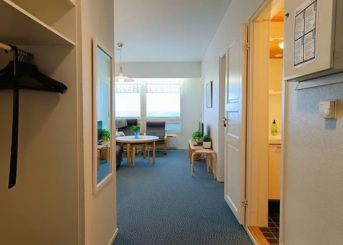 Naekoealahuoneisto 324 *